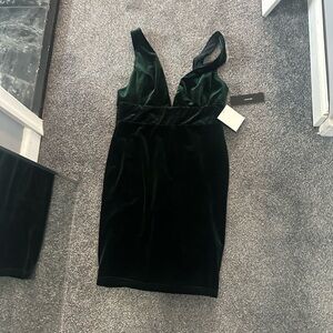 Low cut dress never worn